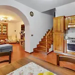 Nyaraló 3 Bedroom Gorgeous In
