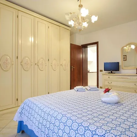 3 Bedroom Gorgeous In *