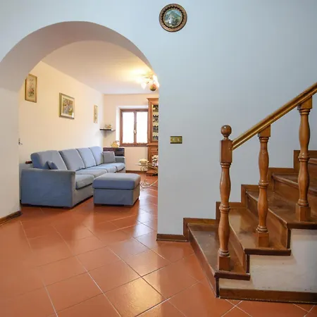 Nyaraló 3 Bedroom Gorgeous In Camaiore